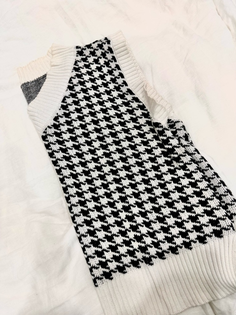 Black & White Houndstooth Knit Vest